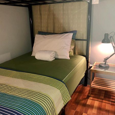 Miku Guesthouse Bangkok Dış mekan fotoğraf