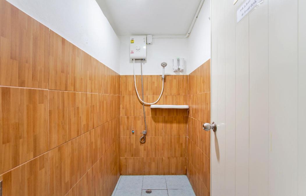 Miku Guesthouse Bangkok Dış mekan fotoğraf