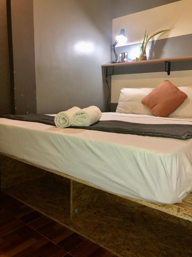 Miku Guesthouse Bangkok Dış mekan fotoğraf