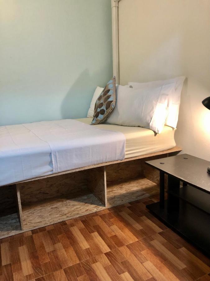 Miku Guesthouse Bangkok Dış mekan fotoğraf
