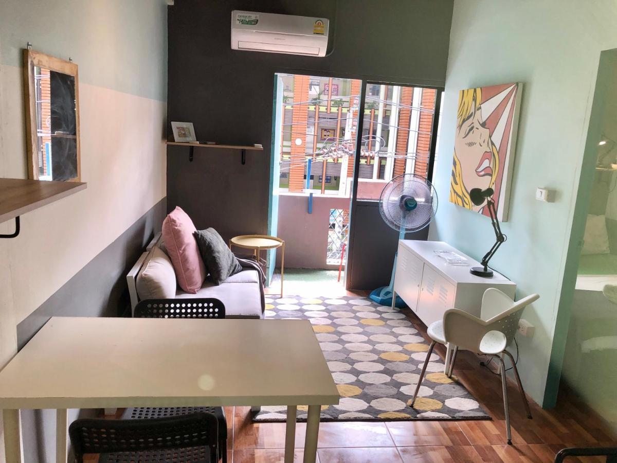 Miku Guesthouse Bangkok Dış mekan fotoğraf