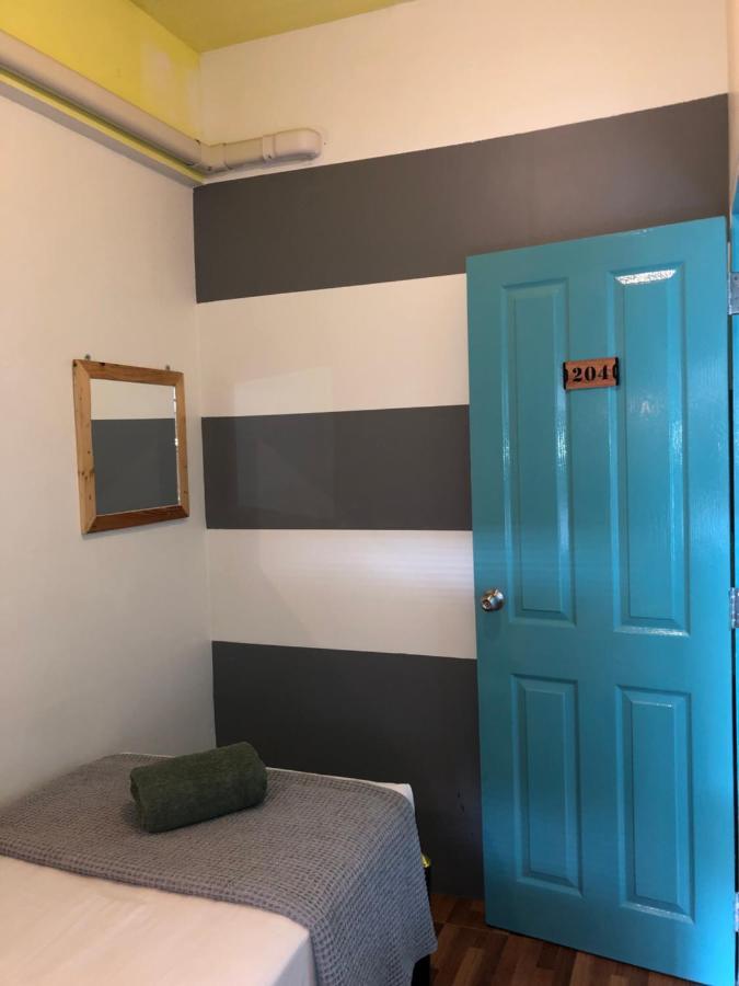 Miku Guesthouse Bangkok Dış mekan fotoğraf
